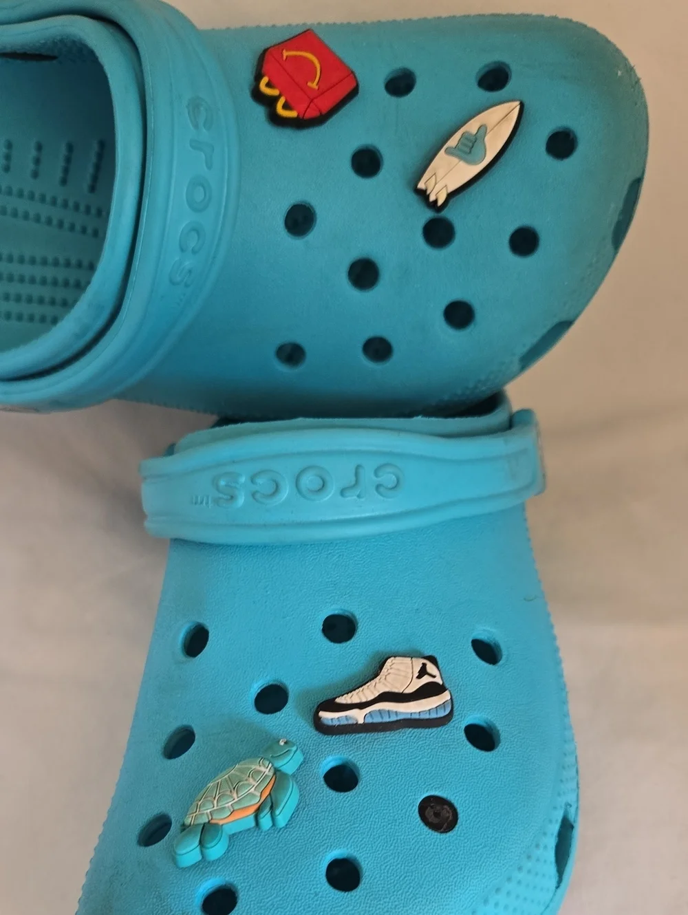 CROCS Kids Aqua Blue Clogs with Fun Jibbitz Charms Size J6